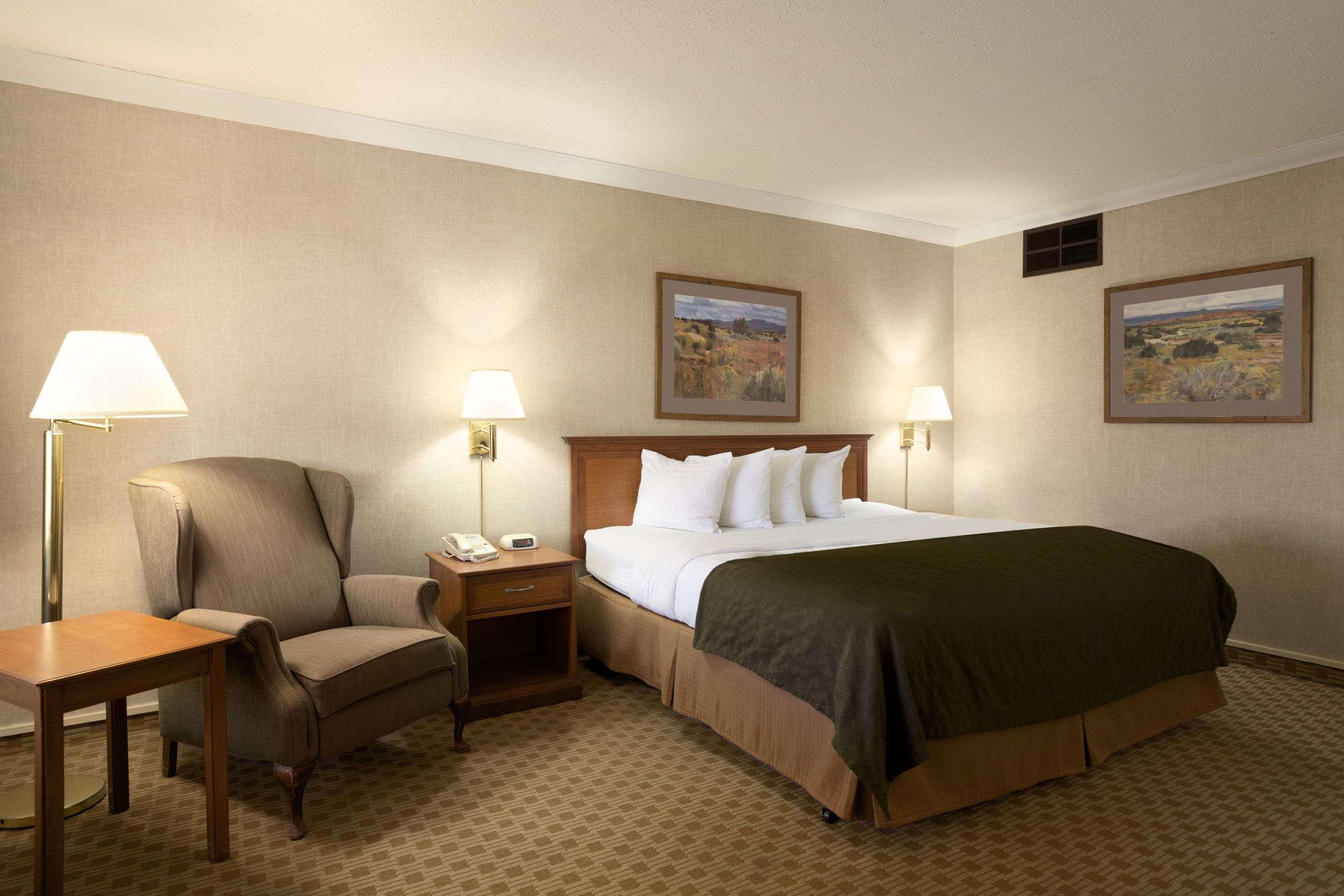 Days Inn & Suites By Wyndham Trinidad Bagian luar foto