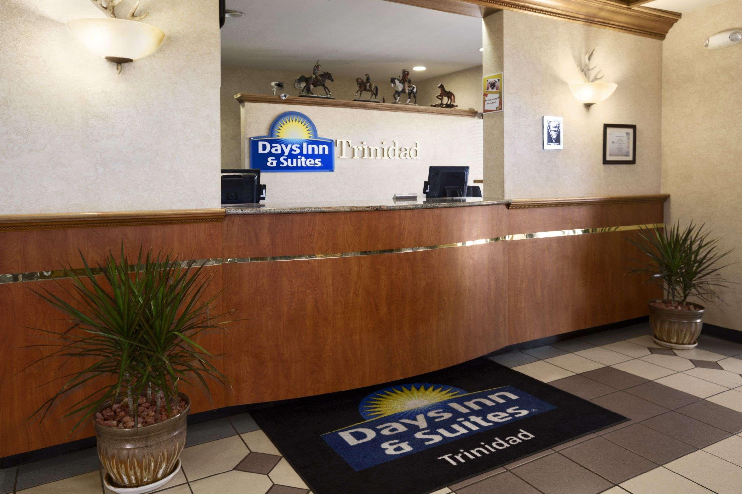 Days Inn & Suites By Wyndham Trinidad Bagian luar foto