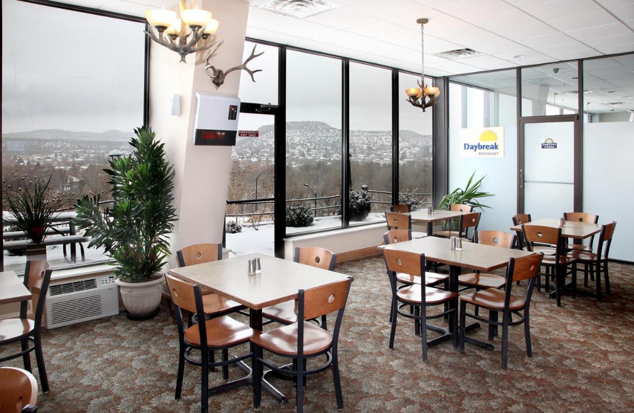 Days Inn & Suites By Wyndham Trinidad Bagian luar foto